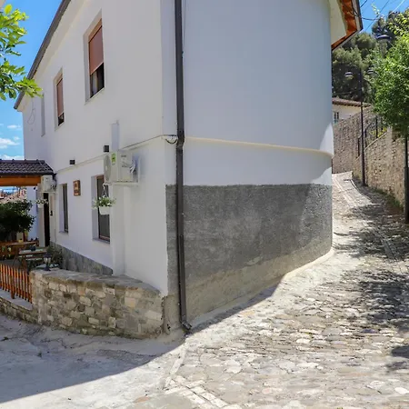 Pensionat Vreko Berat